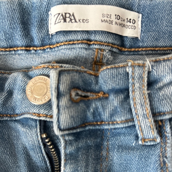 Like new Zara skinny jeans - Picture 4 of 4